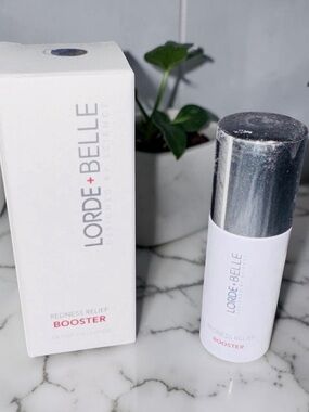 Lorde + Belle Redness Relief Booster - Silver and White